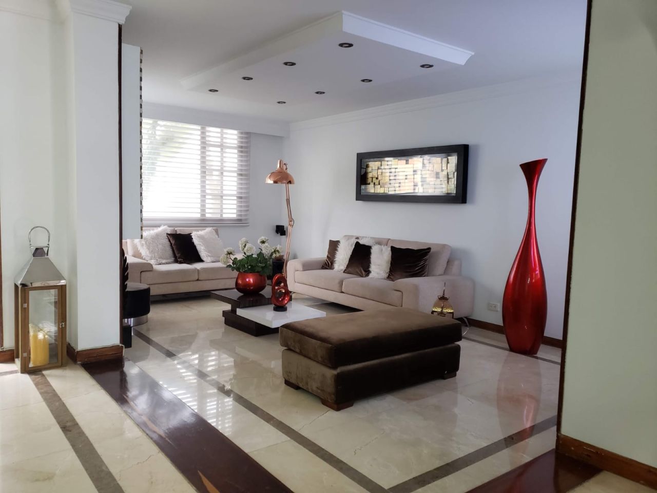 Casa en venta Cundinamarca Bogotá Niza Norte 265 m2 Habitaciones 4 Baños 4 Garajes 3 Precio $1260000000