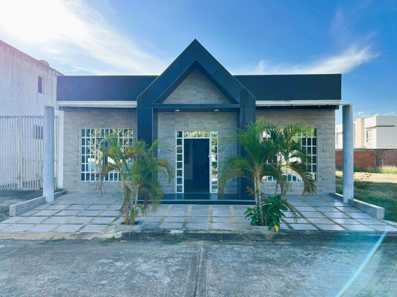 Casa en venta Cundinamarca Ricaurte Cn Alto Magdalena 240 m2 Habitaciones 4 Baños 3 Garajes 1 Precio $480000000