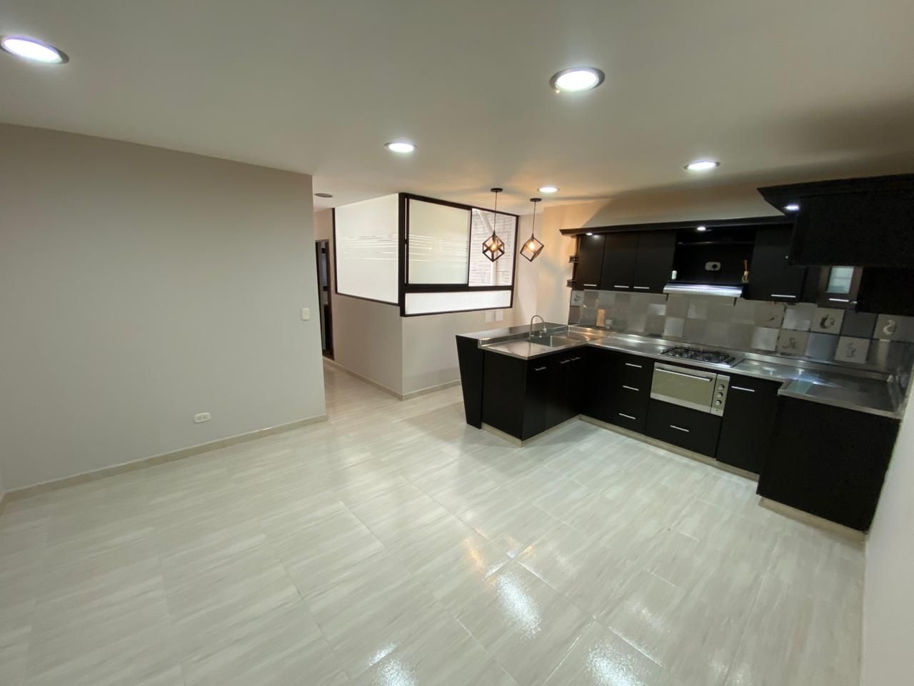 Apartamento en arriendo Antioquia Medellín Los Angeles 100 m2 Habitaciones 3 Baños 2 Garajes 0 Precio $2000000