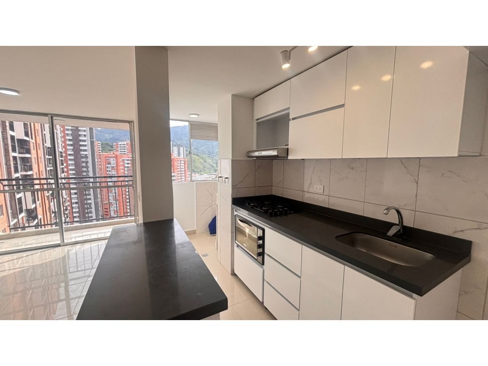 Casa en arriendo Antioquia Sabaneta Calle Larga 602 m2 Habitaciones 3 Baños 2 Garajes 0 Precio $2800000