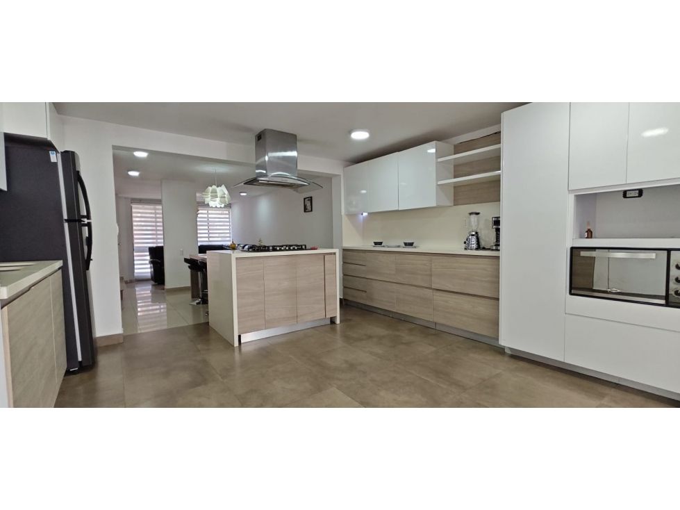 Casa en arriendo Antioquia Medellín Las Lomas No1 145 m2 Habitaciones 3 Baños 4 Garajes 1 Precio $11800000