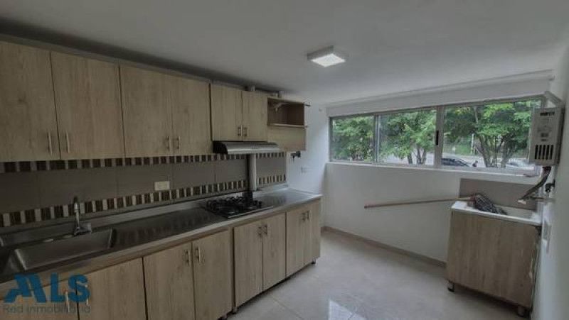 Apartamento en venta Antioquia Medellín Urbanizacion Nueva Andalucia 63 m2 Habitaciones 3 Baños 1 Garajes 0 Precio $350000000