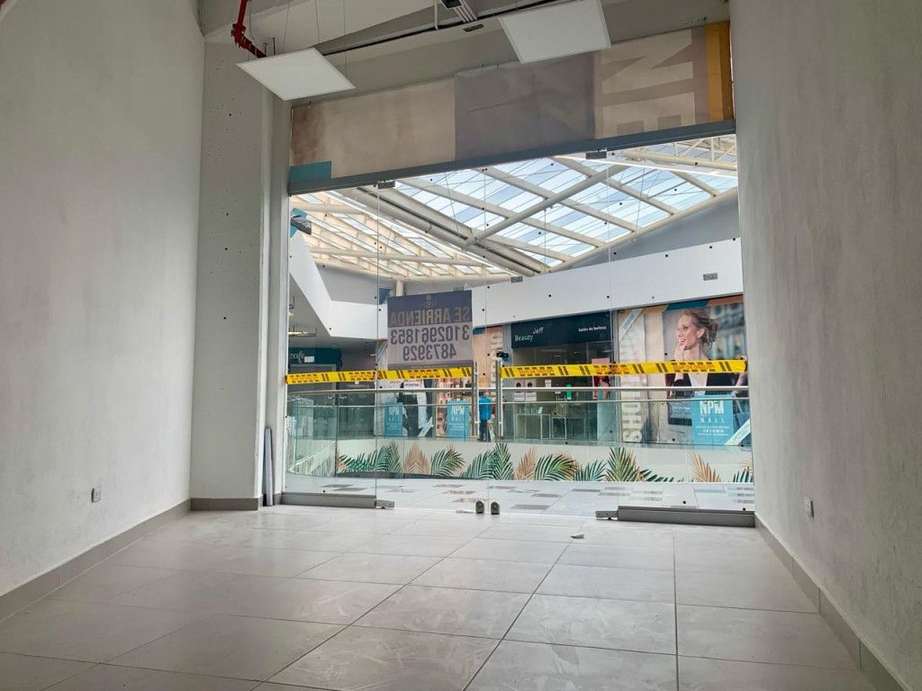 Local en venta Cundinamarca Bogotá Cerro San Cristobal Alto 26 m2 Habitaciones 0 Baños 0 Garajes 0 Precio $450000000