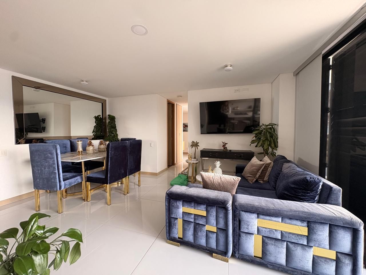 Apartamento en arriendo Antioquia Medellín Asomadera No 1 90 m2 Habitaciones 3 Baños 3 Garajes 2 Precio $8900000