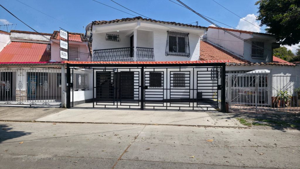 Casa en arriendo Valle Del Cauca Cali Nueva Tequendama 170 m2 Habitaciones 4 Baños 3 Garajes 3 Precio $4000000