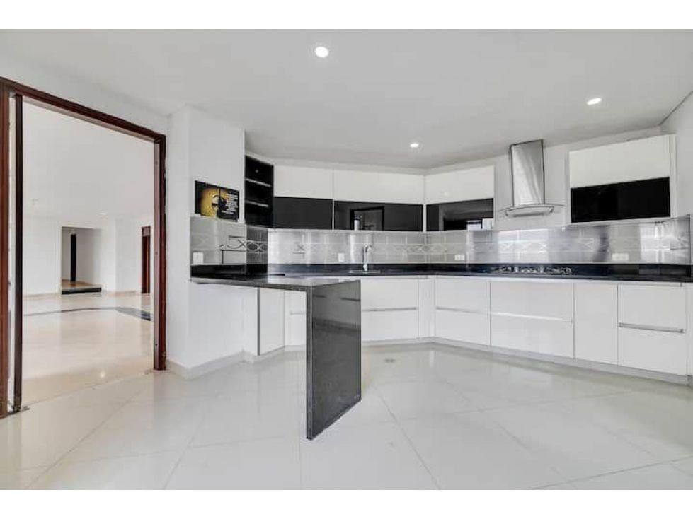 Apartamento en arriendo Antioquia Medellín Medellín 194 m2 Habitaciones 3 Baños 4 Garajes 2 Precio $22000000