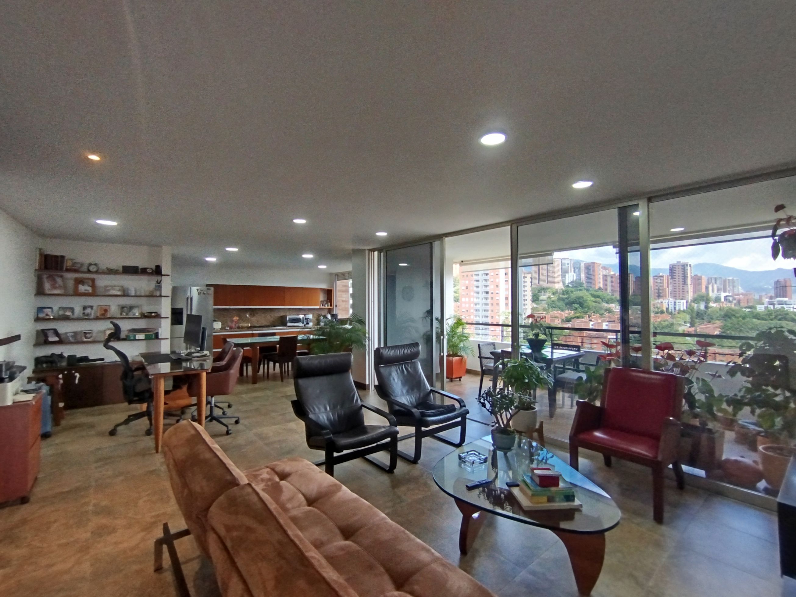 Apartamento en arriendo Antioquia Medellín El Poblado 130 m2 Habitaciones 1 Baños 3 Garajes 2 Precio $7000000