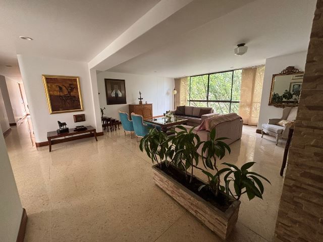 Apartamento en venta Antioquia Medellín Bombona No 2 173 m2 Habitaciones 3 Baños 4 Garajes 2 Precio $1300000000
