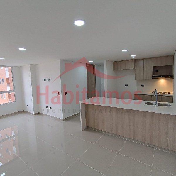 Apartamento en arriendo Antioquia La Estrella Centro 67 m2 Habitaciones 2 Baños 2 Garajes 1 Precio $2600000