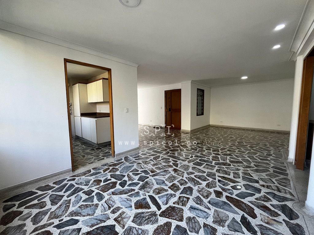 Apartamento en arriendo Antioquia Medellín San Lucas 140 m2 Habitaciones 3 Baños 3 Garajes 1 Precio $5500000