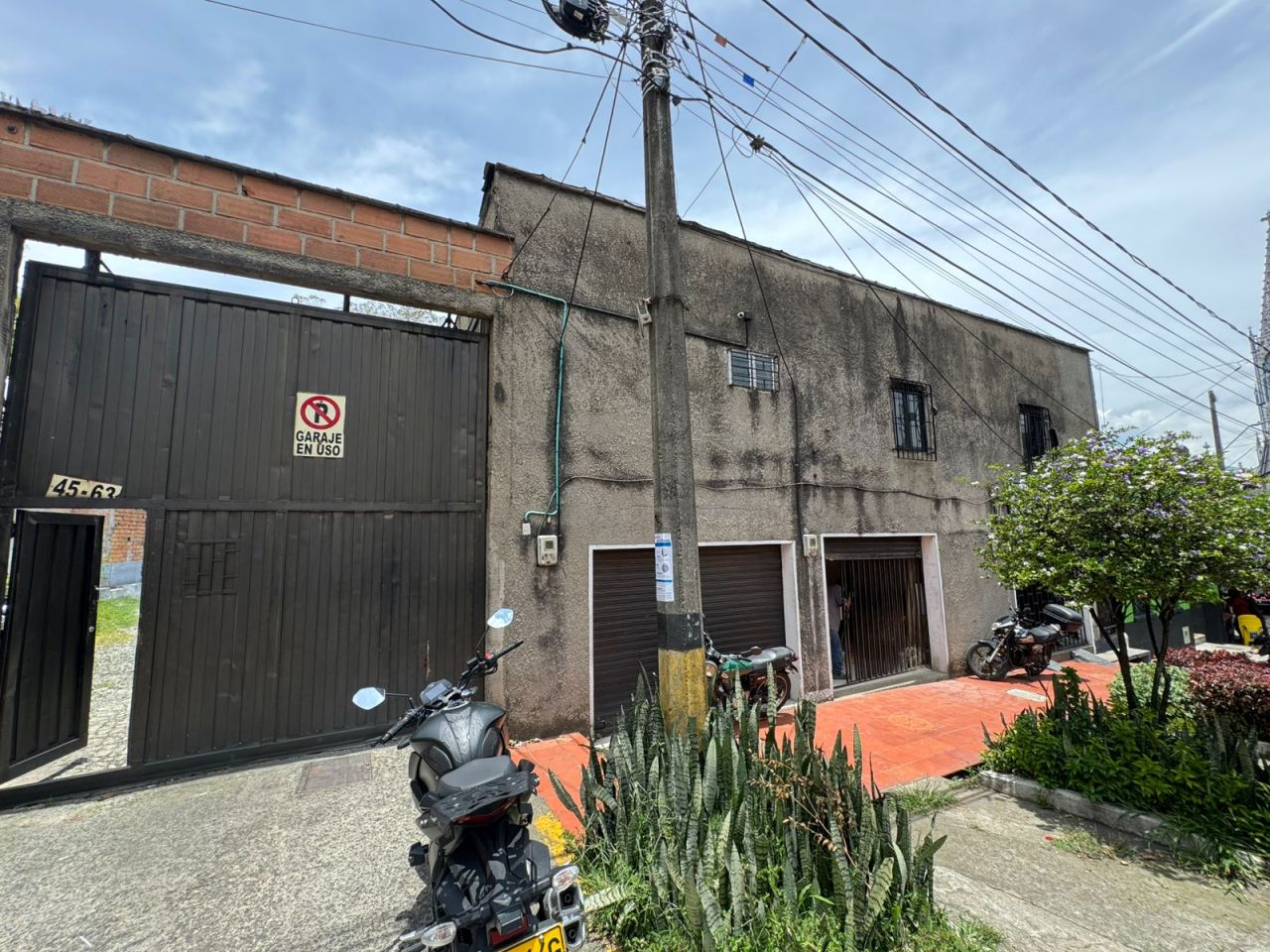 Bodega en arriendo Antioquia Medellín Manrique Central No1 770 m2 Habitaciones 0 Baños 2 Garajes 0 Precio $28000000