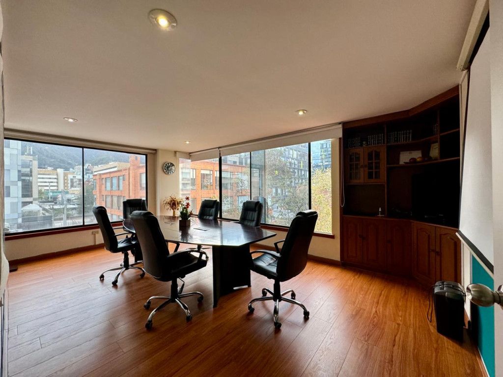Oficina en venta Cundinamarca Bogotá Chicó Norte 63 m2 Habitaciones 0 Baños 2 Garajes 1 Precio $380000000