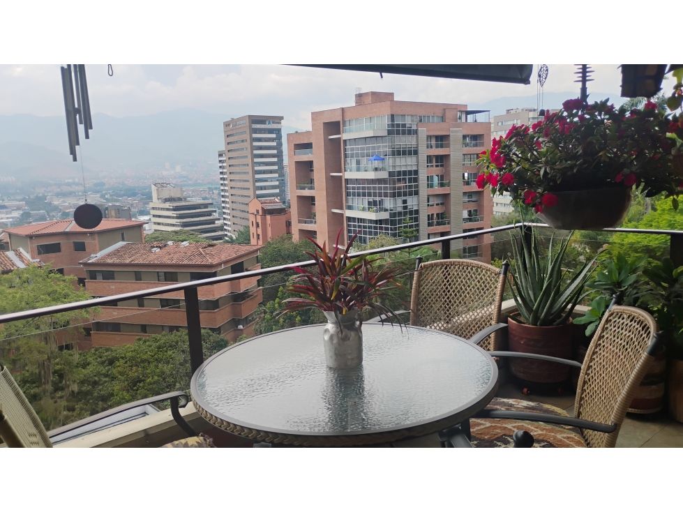 Apartamento en venta Antioquia Medellín Lalinde 224 m2 Habitaciones 3 Baños 5 Garajes 3 Precio $1550000000
