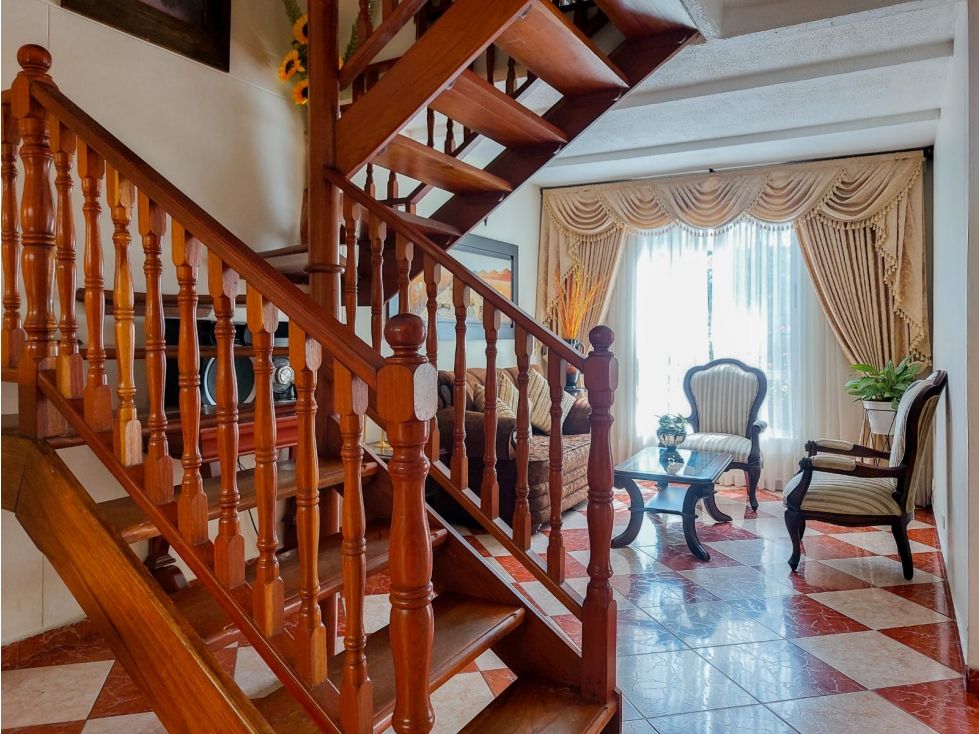 Casa en venta Antioquia Envigado Milán - Vallejuelos 107 m2 Habitaciones 4 Baños 4 Garajes 1 Precio $930000000