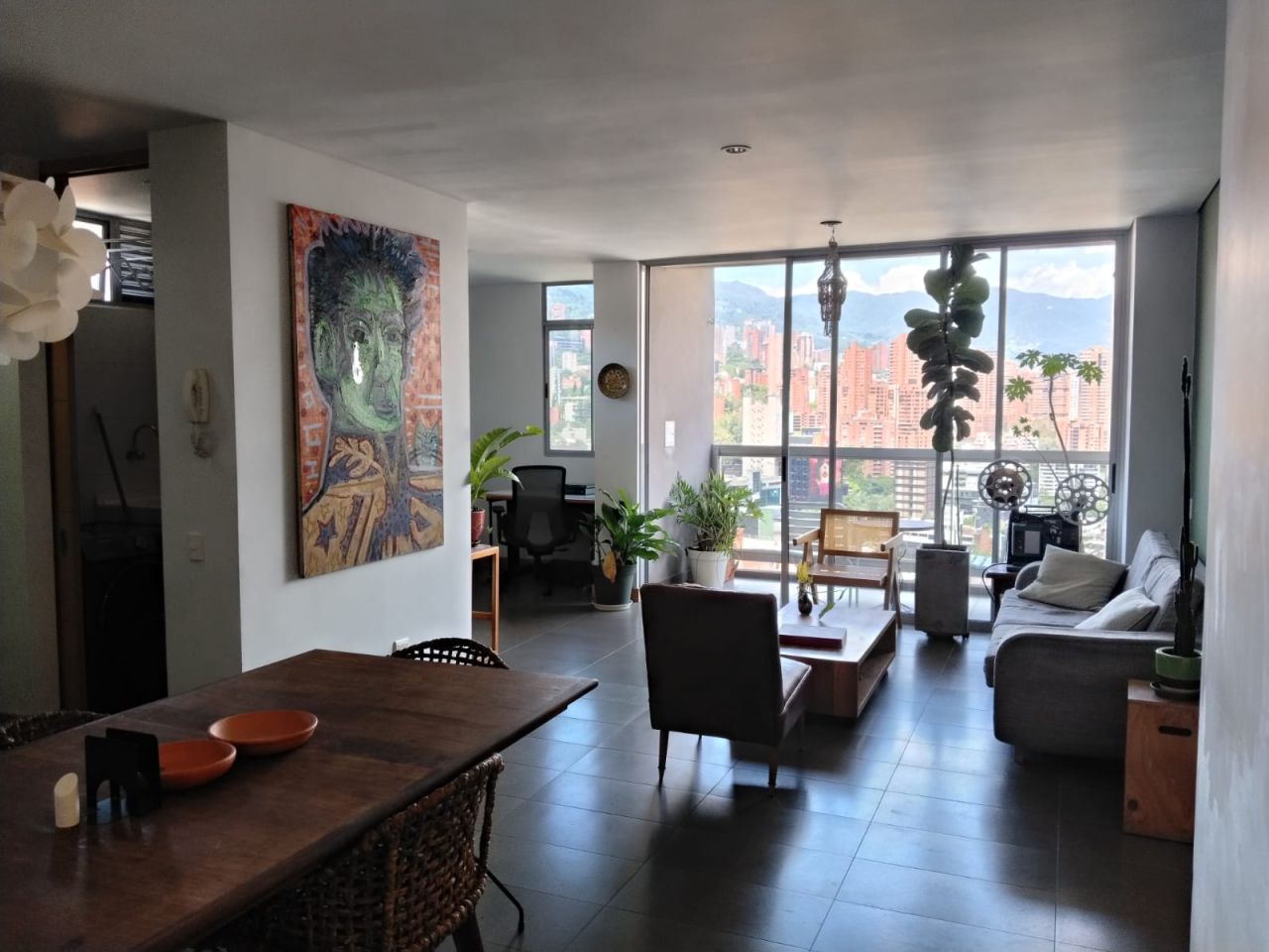 Apartamento en arriendo Antioquia Medellín La Alpujarra 97 m2 Habitaciones 2 Baños 3 Garajes 2 Precio $7700000