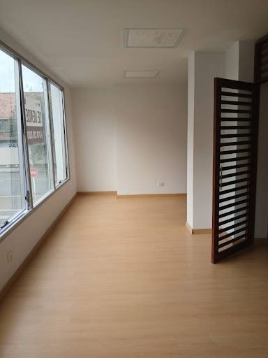 Oficina en venta Cundinamarca Bogotá Estoril 44 m2 Habitaciones 0 Baños 1 Garajes 1 Precio $360000000
