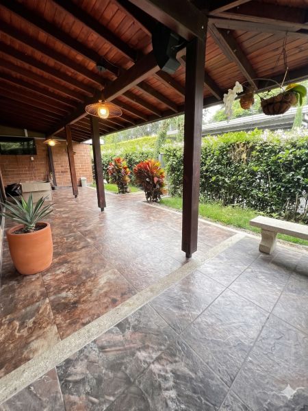 Casa en venta Valle Del Cauca Cali Parcelaciones Pance 191 m2 Habitaciones 3 Baños 3 Garajes 2 Precio $749000000