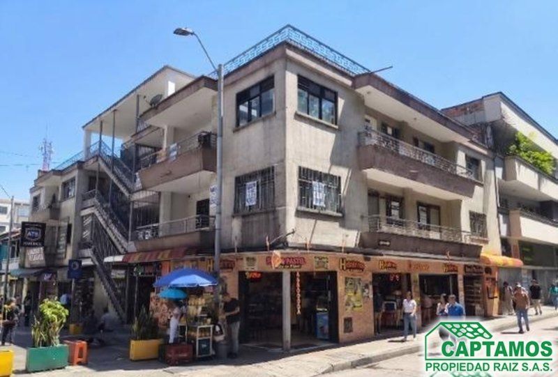 Oficina en arriendo Antioquia Medellín Guayaquil 146 m2 Habitaciones 0 Baños 3 Garajes 0 Precio $3200000