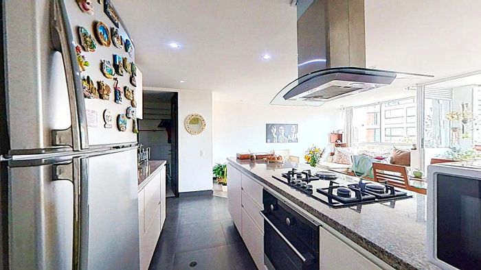 Apartamento en venta Cundinamarca Bogotá La Castellana 75 m2 Habitaciones 2 Baños 3 Garajes 2 Precio $634000000