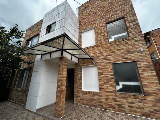 Casa en arriendo Cundinamarca Chía Chia 119 m2 Habitaciones 4 Baños 4 Garajes 3 Precio $3450000