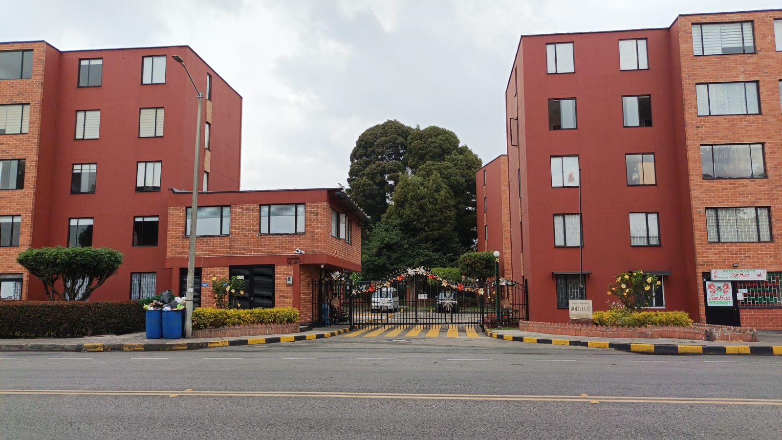 Apartamento en arriendo Cundinamarca Bogotá Cr Bochica Et Iii 65 m2 Habitaciones 3 Baños 1 Garajes 1 Precio $1700000