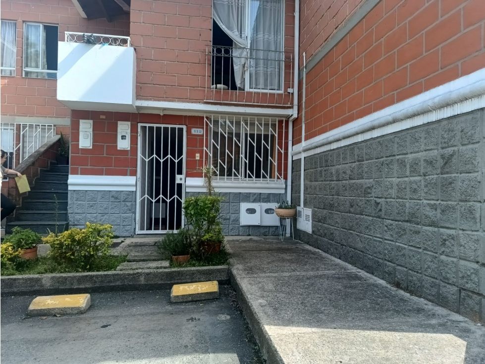 Casa en venta Antioquia Itagüí Itagüí 63 m2 Habitaciones 3 Baños 2 Garajes 1 Precio $365000000