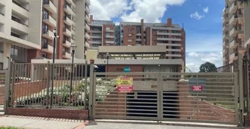 Apartamento en venta Cundinamarca Bogotá Popular Modelo 186 m2 Habitaciones 3 Baños 5 Garajes 2 Precio $1850000000