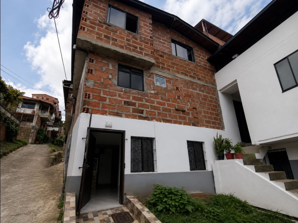 Apartaestudio en arriendo Antioquia Medellín Bombona No2 36 m2 Habitaciones 1 Baños 1 Garajes 0 Precio $900000