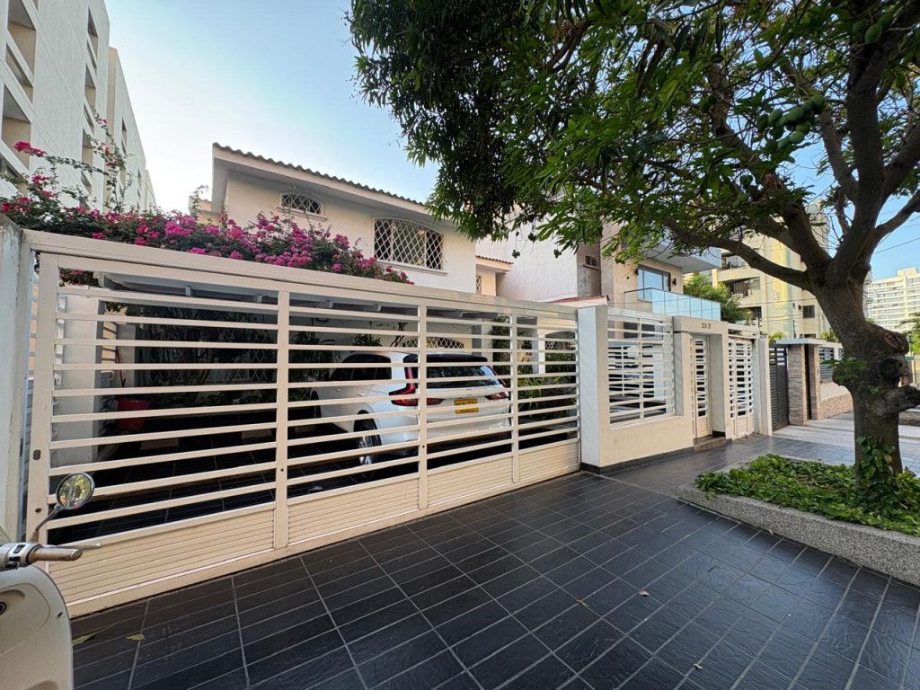 Casa en venta Atlántico Barranquilla Altos De La Loma 289 m2 Habitaciones 4 Baños 4 Garajes 3 Precio $1400000000