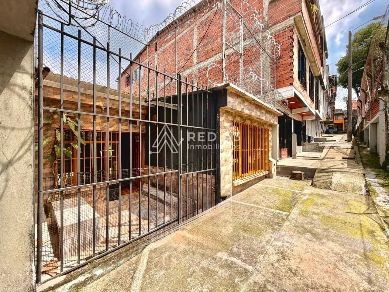 Casa en venta Risaralda Dosquebradas Las Violetas 87 m2 Habitaciones 3 Baños 1 Garajes 0 Precio $200000000
