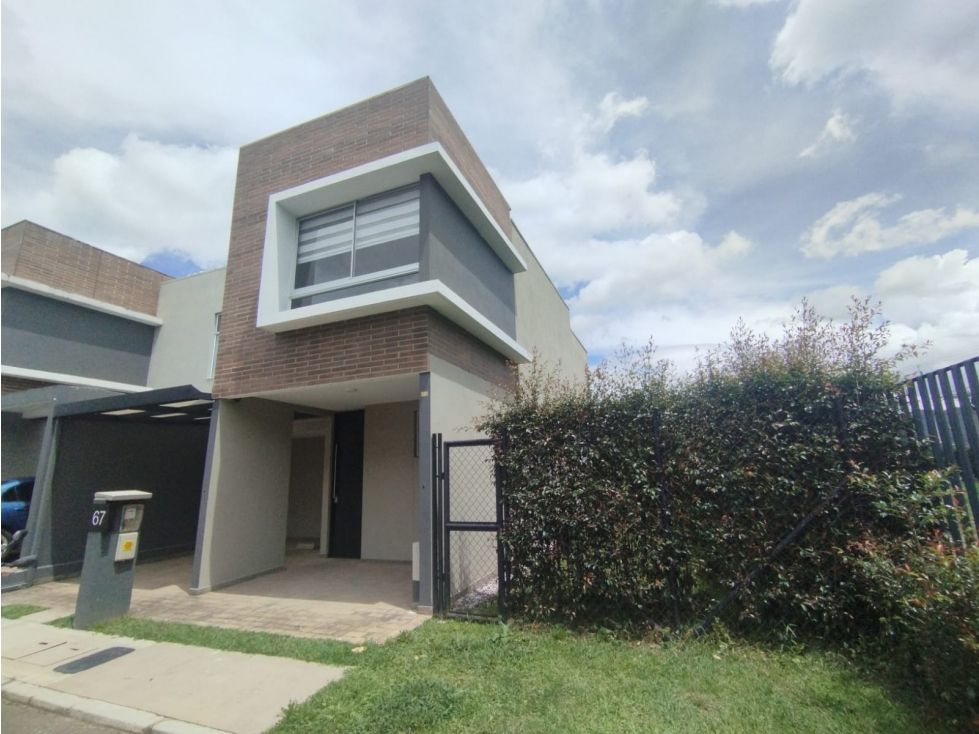 Casa en arriendo Antioquia La Ceja La Ceja 140 m2 Habitaciones 3 Baños 3 Garajes 2 Precio $4200000