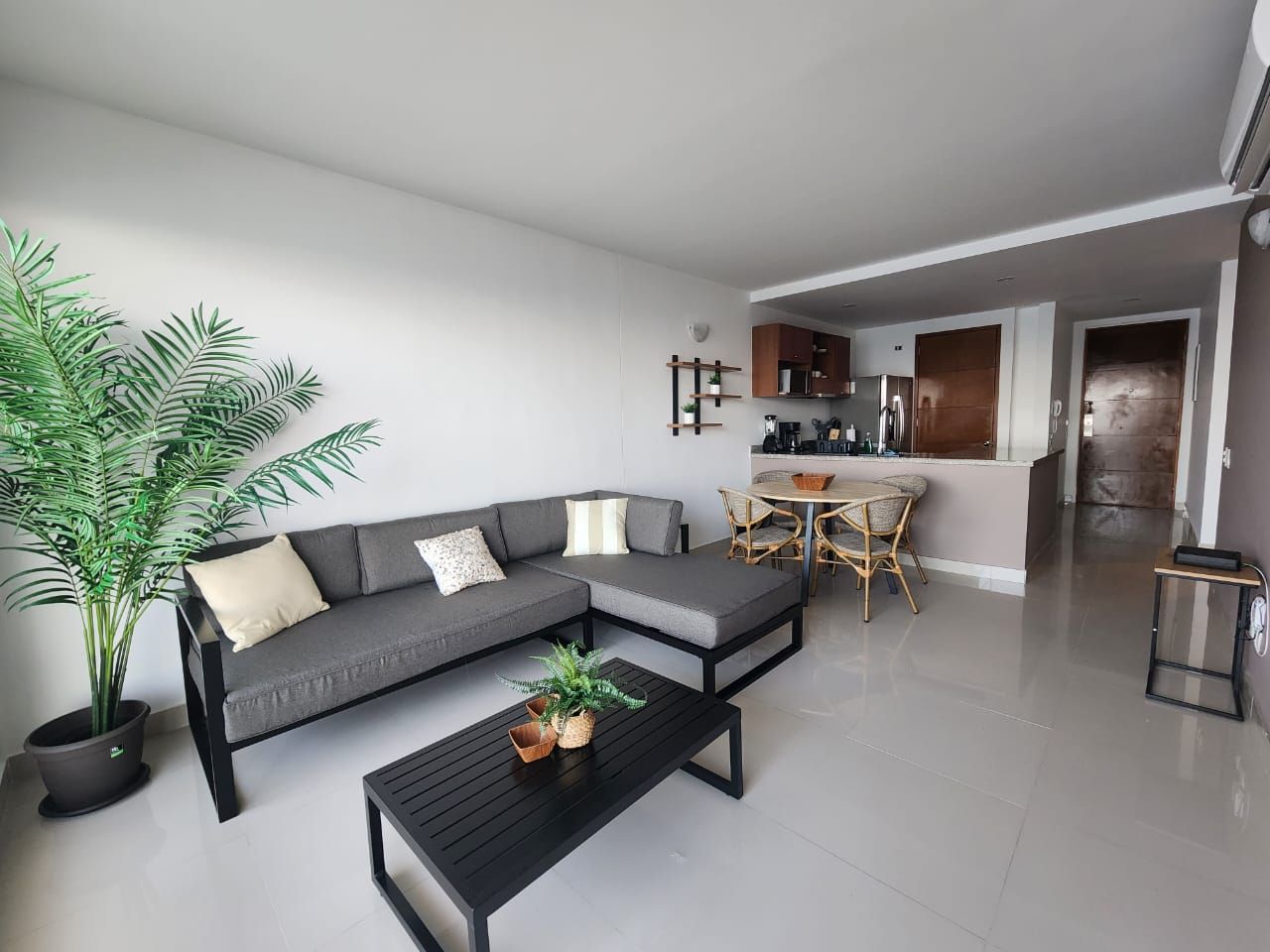 Apartamento en arriendo Bolívar Cartagena Marbella 102 m2 Habitaciones 2 Baños 2 Garajes 1 Precio $7500000