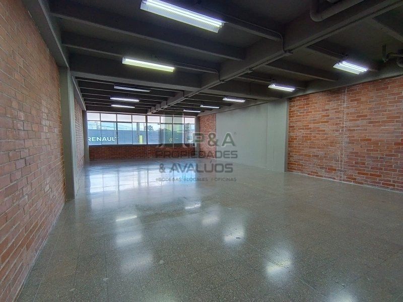 Local en arriendo Antioquia Medellín Cristo Rey 130 m2 Habitaciones 0 Baños 2 Garajes 0 Precio $10010000