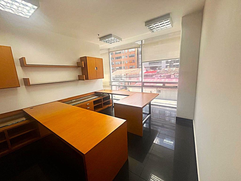 Oficina en arriendo Cundinamarca Bogotá Chico Norte Et Ii 250 m2 Habitaciones 0 Baños 2 Garajes 8 Precio $24730543