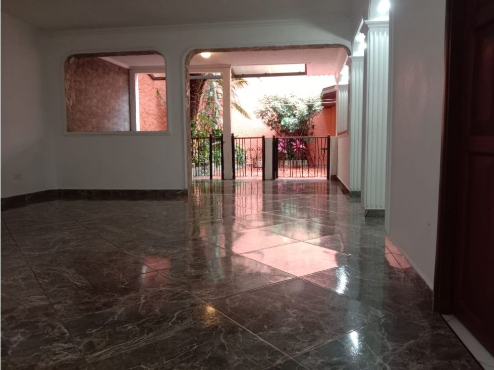 Casa en venta Antioquia Medellín El Velodromo 350 m2 Habitaciones 4 Baños 5 Garajes 2 Precio $1500000000