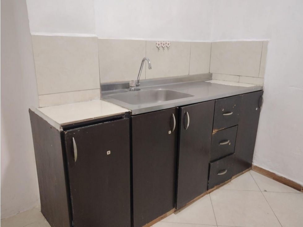 Apartaestudio en arriendo Antioquia Medellín Bombona No1 35 m2 Habitaciones 1 Baños 1 Garajes 0 Precio $1000000