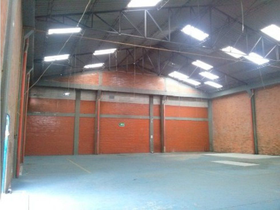 Bodega en arriendo Cundinamarca Bogotá Alqueria La Fragua 1270 m2 Habitaciones 0 Baños 8 Garajes 10 Precio $26000000