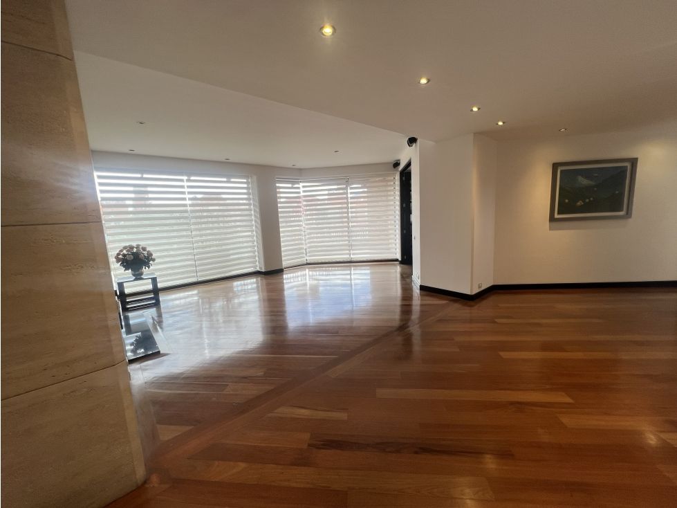 Apartamento en venta Cundinamarca Bogotá Santa Bibiana 337 m2 Habitaciones 5 Baños 7 Garajes 4 Precio $2590000000
