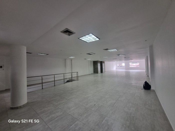 Local en arriendo Valle Del Cauca Cali Santa Mónica 320 m2 Habitaciones 0 Baños 2 Garajes 0 Precio $4600000