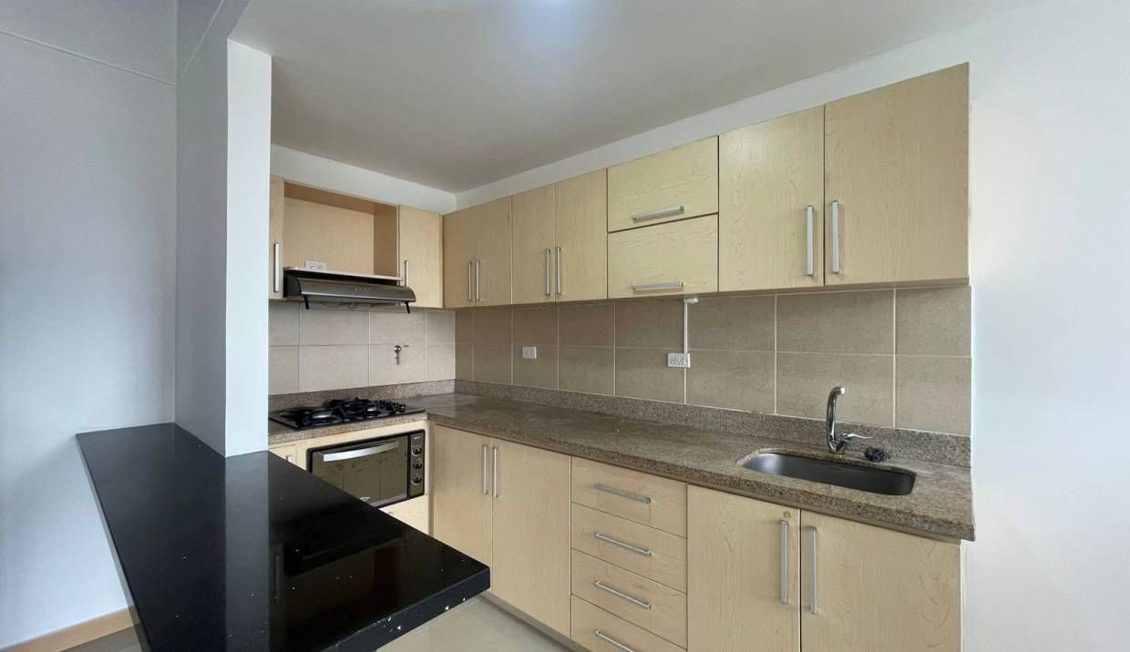 Apartamento en arriendo Antioquia Envigado Jardines 64 m2 Habitaciones 2 Baños 2 Garajes 0 Precio $3600000