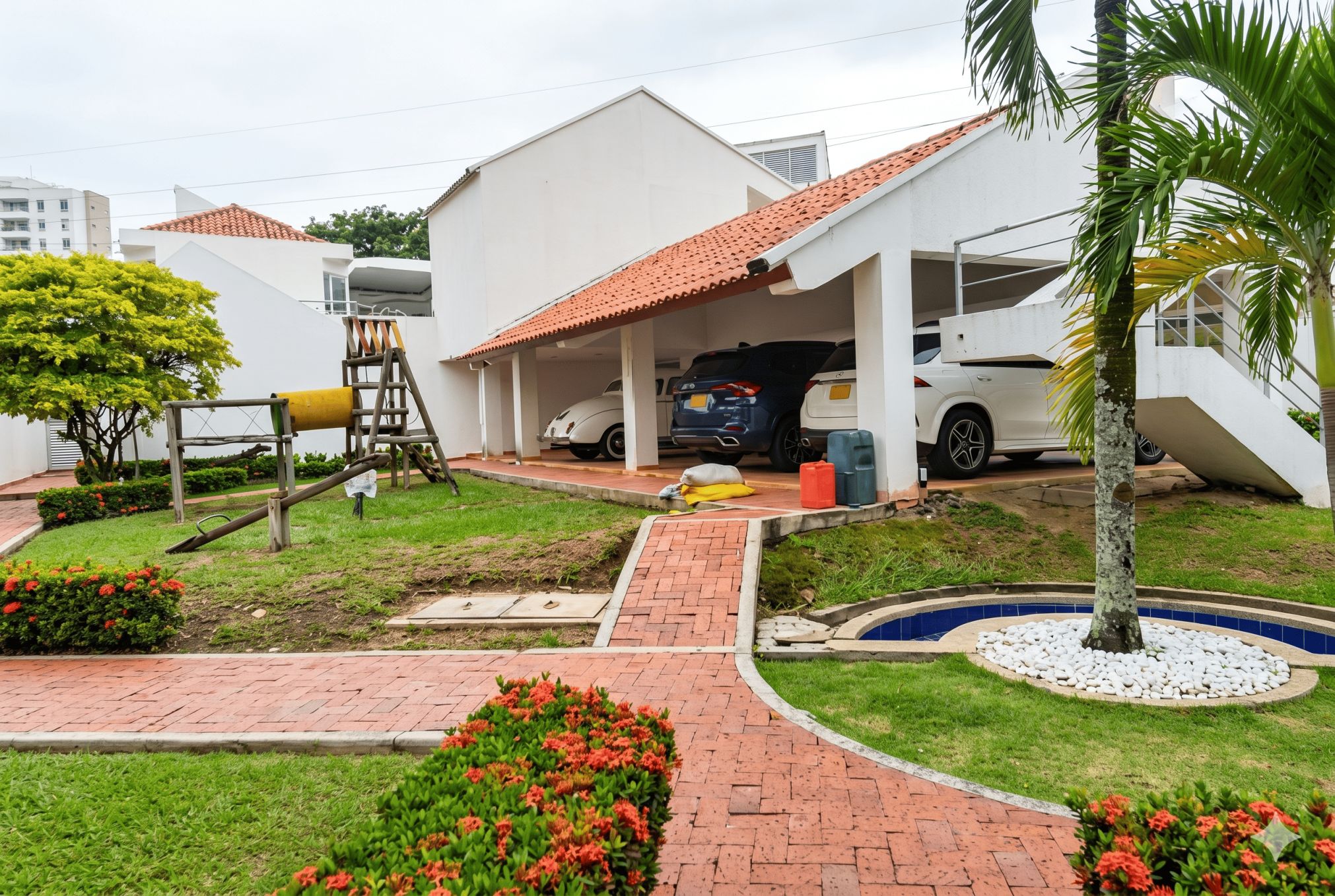 Casa en venta Huila Neiva El Faro 342 m2 Habitaciones 4 Baños 2 Garajes 3 Precio $1194000000