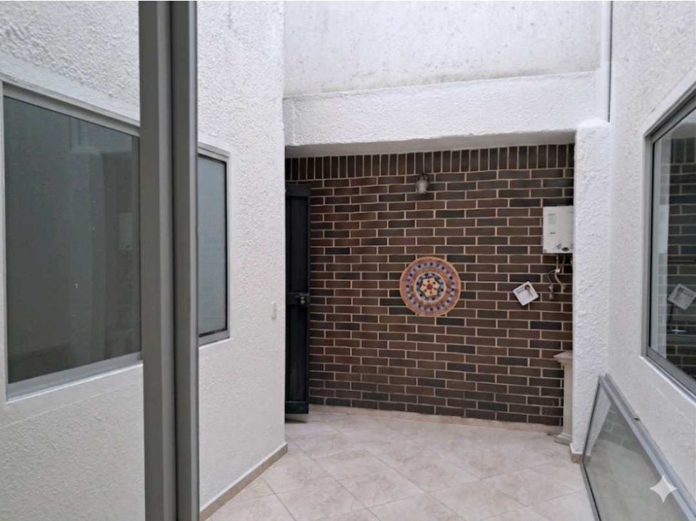 Apartamento en arriendo Antioquia Medellín Granada 70 m2 Habitaciones 3 Baños 2 Garajes 1 Precio $2700000