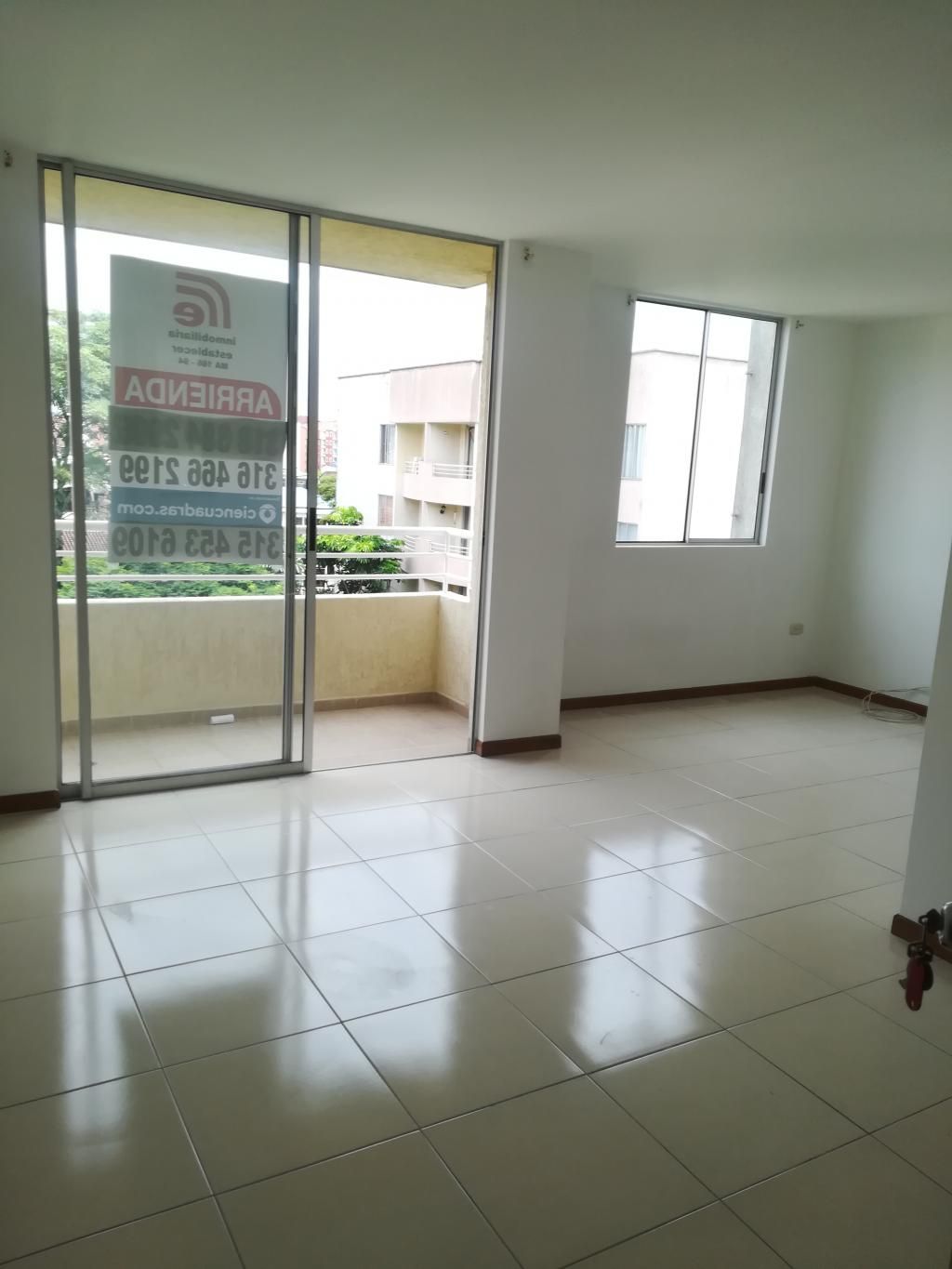 Apartamento en arriendo Valle Del Cauca Cali Nápoles 70 m2 Habitaciones 2 Baños 2 Garajes 1 Precio $1600000