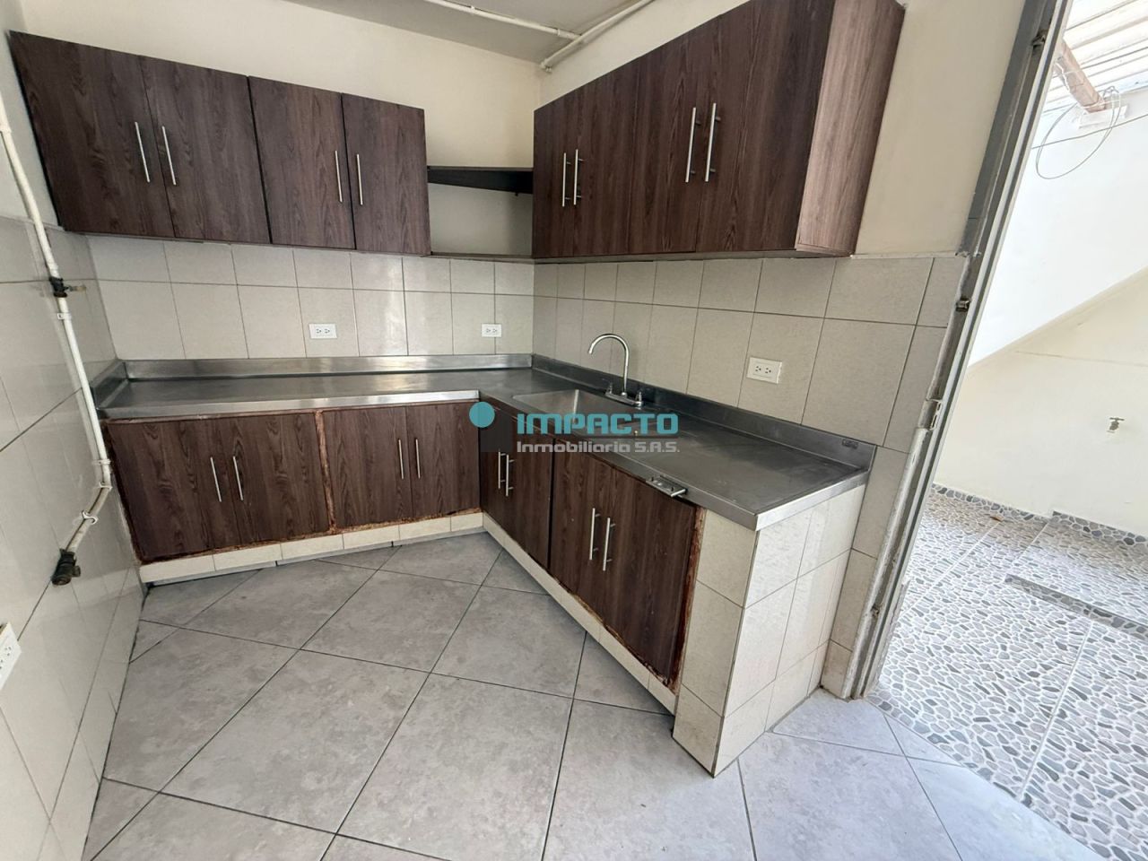 Casa en arriendo Antioquia Medellín Santa Lucia 90 m2 Habitaciones 6 Baños 3 Garajes 0 Precio $4000000