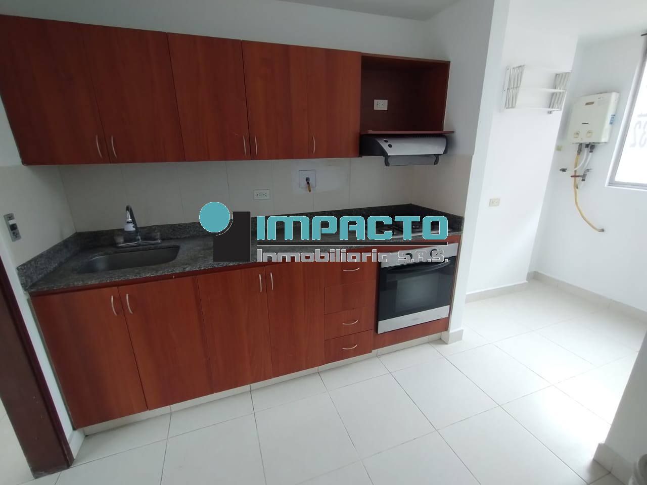 Apartamento en arriendo Antioquia Medellín Loma De Los Bernal 85 m2 Habitaciones 3 Baños 2 Garajes 1 Precio $3300000