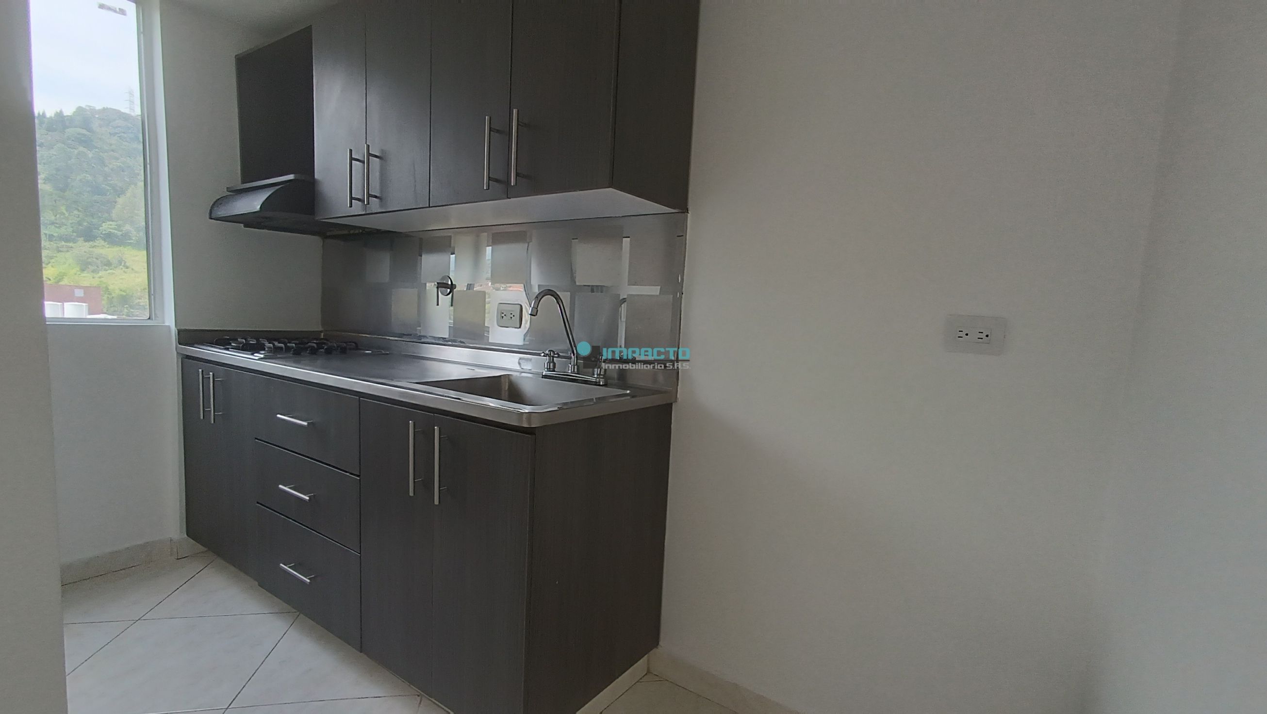 Apartamento en arriendo Antioquia Envigado La Mina 60 m2 Habitaciones 3 Baños 2 Garajes 1 Precio $2100000