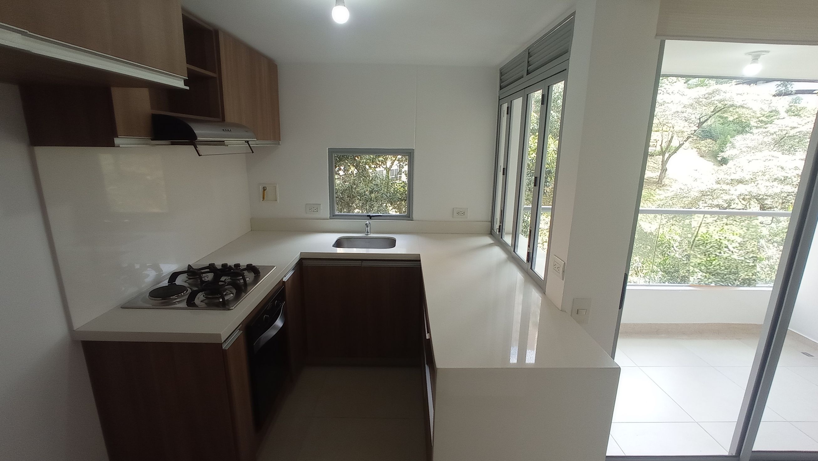 Apartamento en arriendo Antioquia Envigado El Chinguí 67 m2 Habitaciones 2 Baños 2 Garajes 1 Precio $3600000