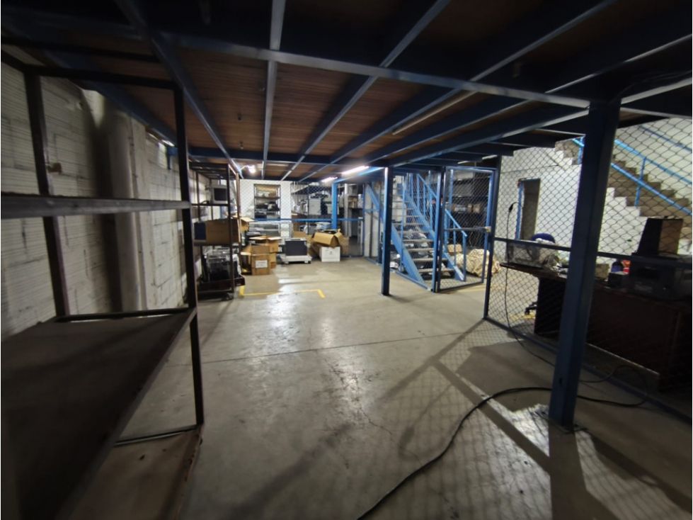 Bodega en arriendo Cundinamarca Bogotá Las Ferias 1800 m2 Habitaciones 0 Baños 6 Garajes 0 Precio $32000000