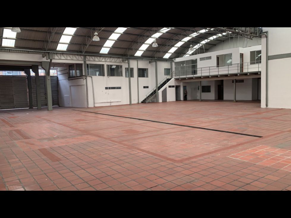 Bodega en arriendo Cundinamarca Bogotá Bogotá 1000 m2 Habitaciones 0 Baños 3 Garajes 0 Precio $37000000