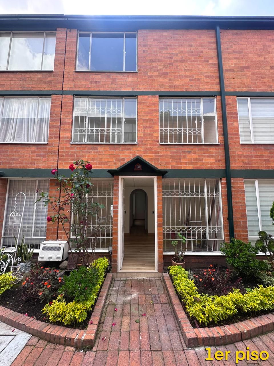 Casa en venta Cundinamarca Bogotá Nueva Zelandia 105 m2 Habitaciones 3 Baños 2 Garajes 1 Precio $480000000
